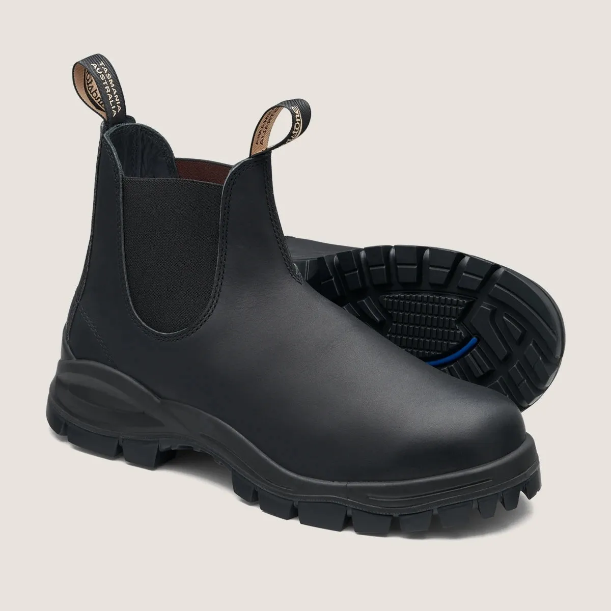 Blundstone 2240 Lug sole Black Chelsea Boot