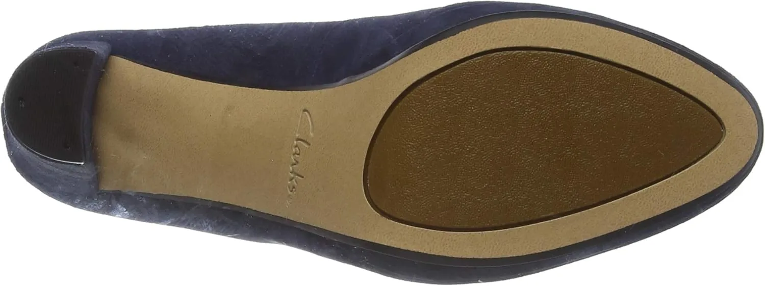 Clarks Women's Closed-Toe Pumps