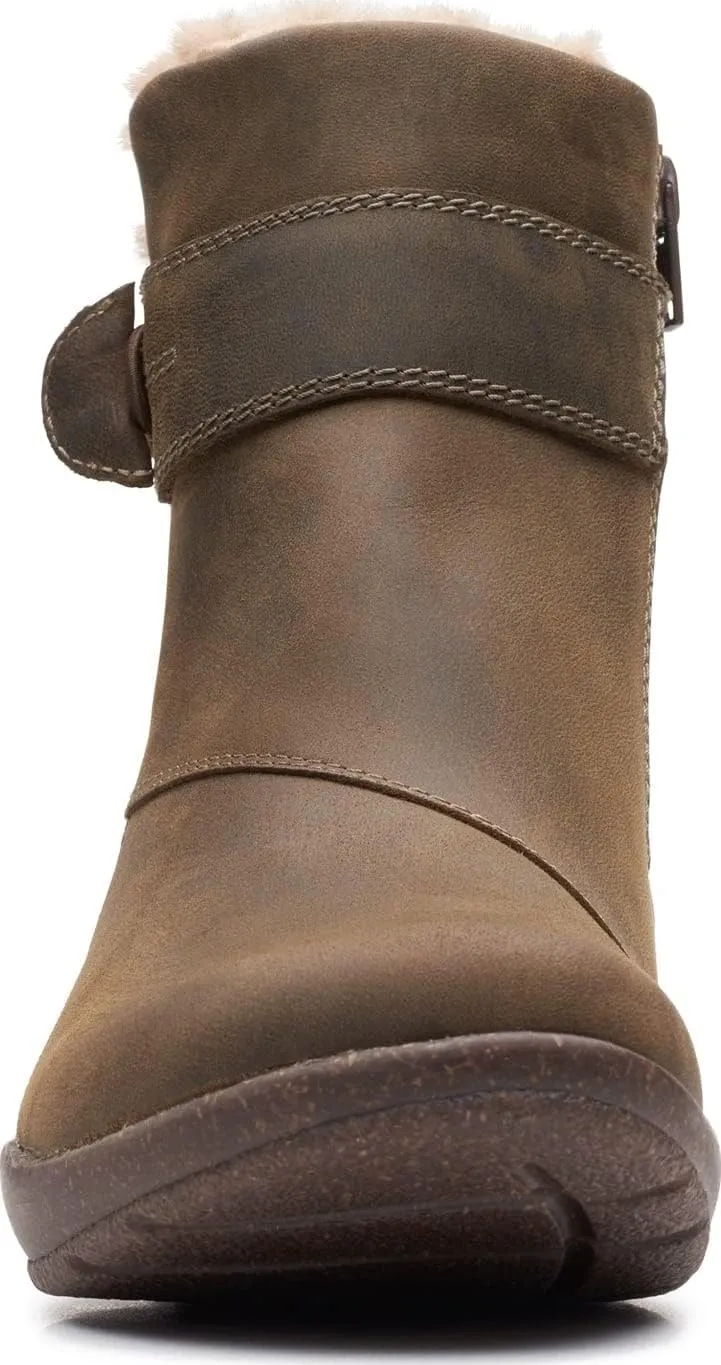 Clarks Women's Roseville Waterproof Ankle Boot