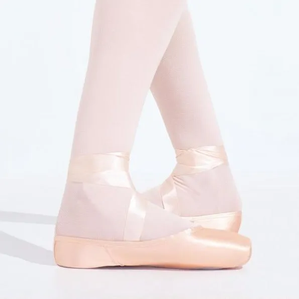 Demi Pointe Shoe B