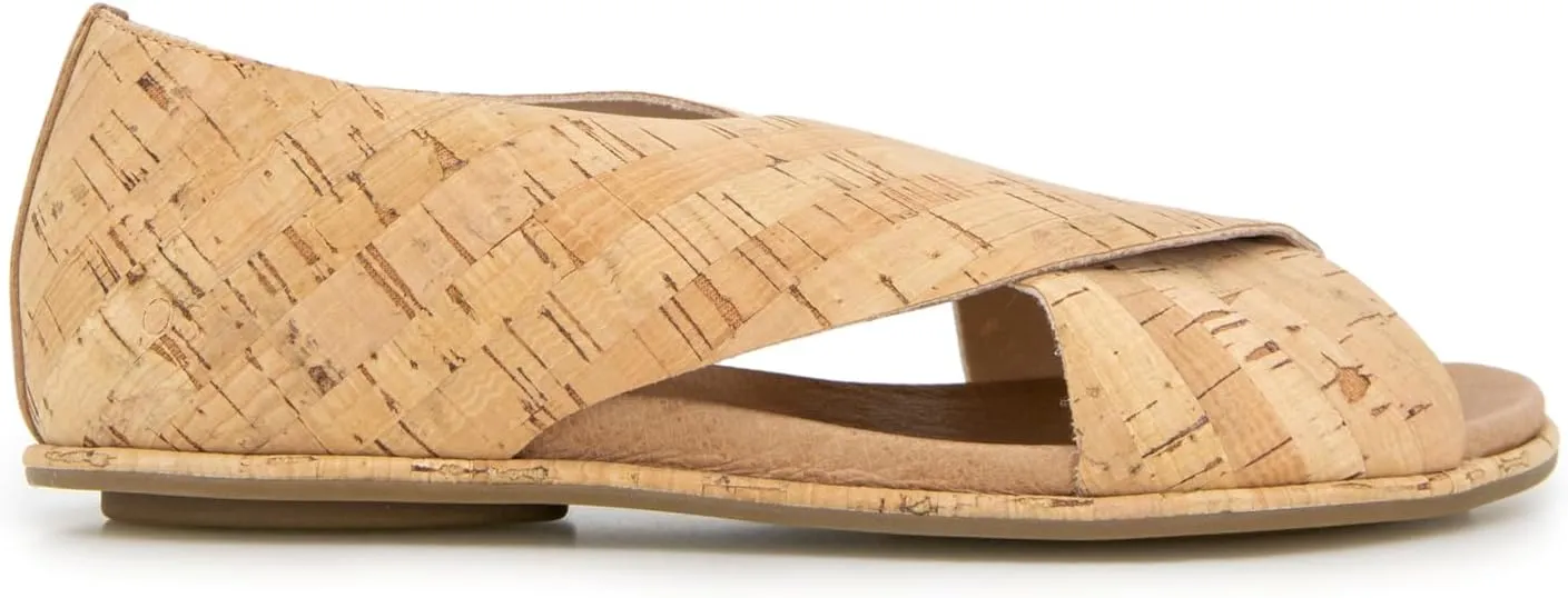 Gentle Souls by Kenneth Cole Women's Laniey Flat Sandal