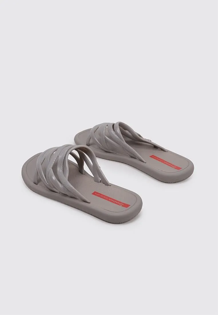 Ipanema Women's Flip Flop Sandal, 5.5