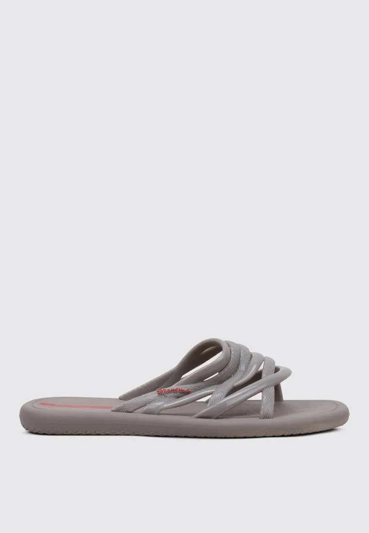 Ipanema Women's Flip Flop Sandal, 5.5