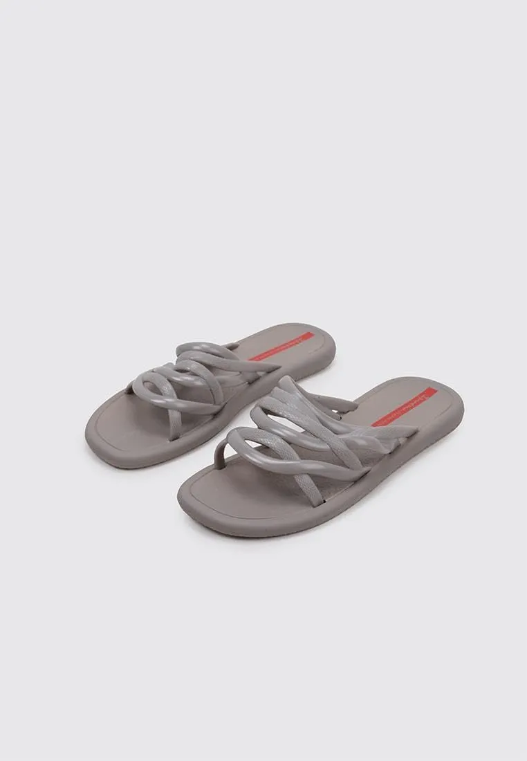 Ipanema Women's Flip Flop Sandal, 5.5