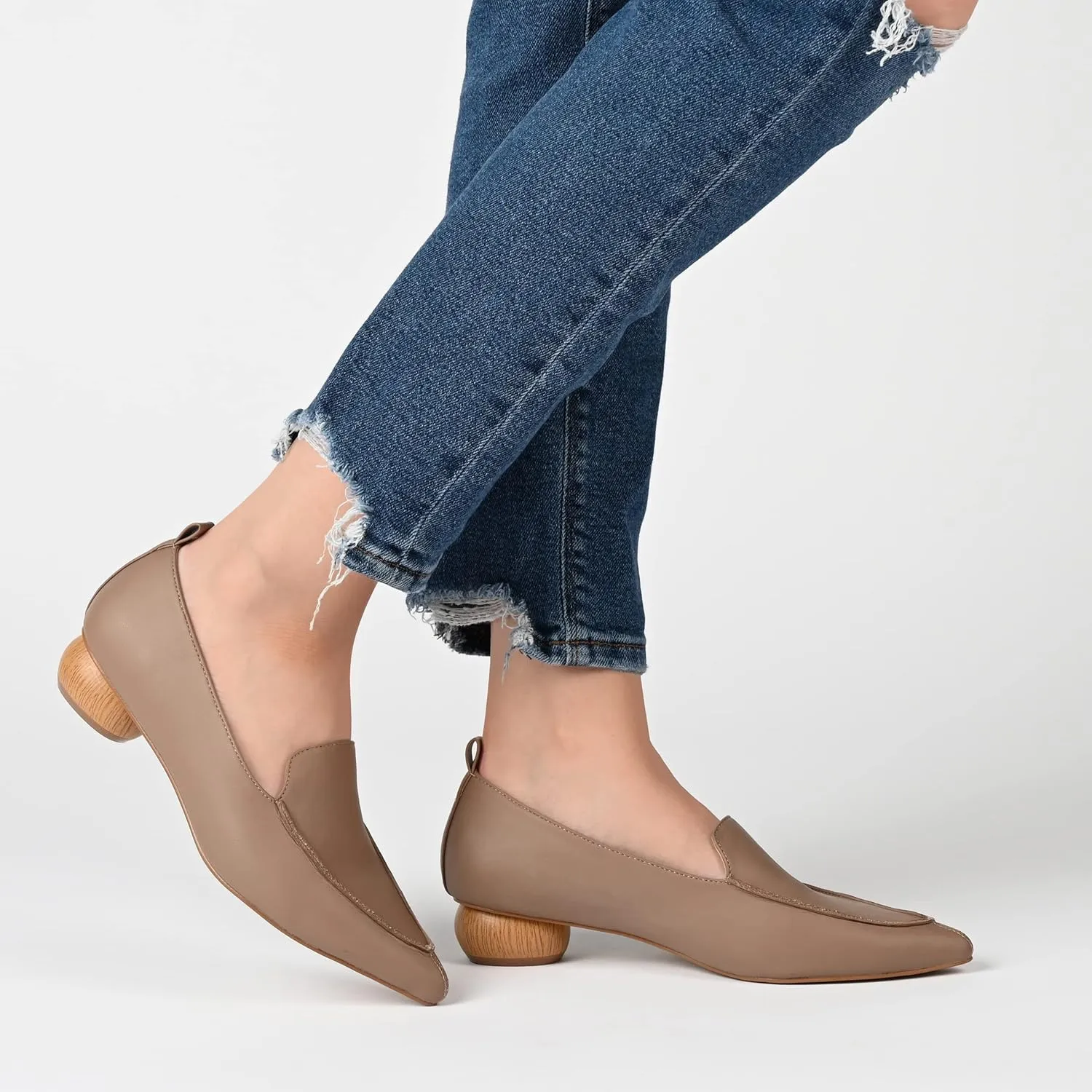 Journee Collection Women's Maggs Loafer Flat