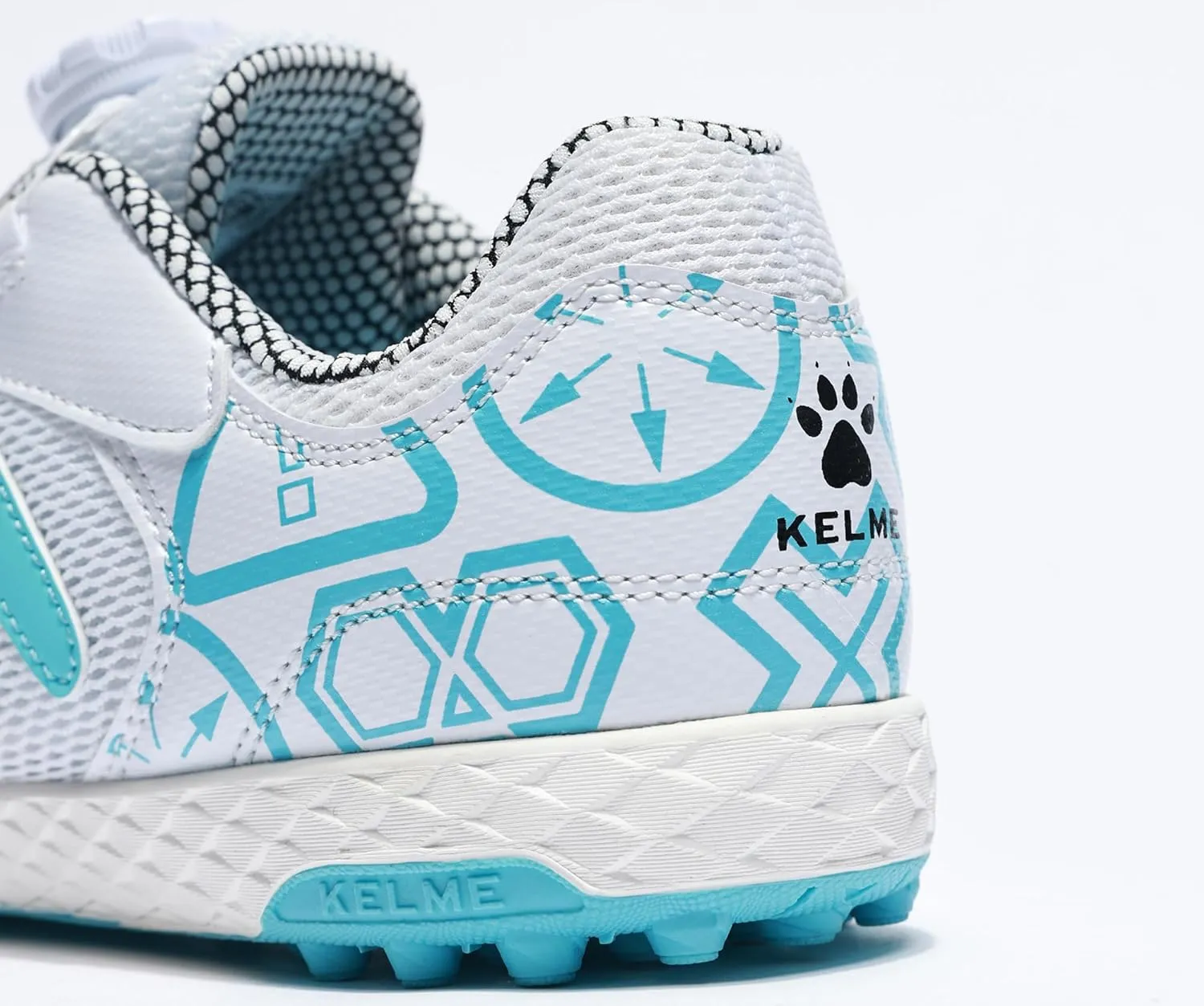 KELME Kids' Indoor Soccer Cleats, Breathable Mesh Turf Futsal Shoes, Turn-Lock, Boys Girls Football Baseball Softball Sneaker for Little/Big Kid