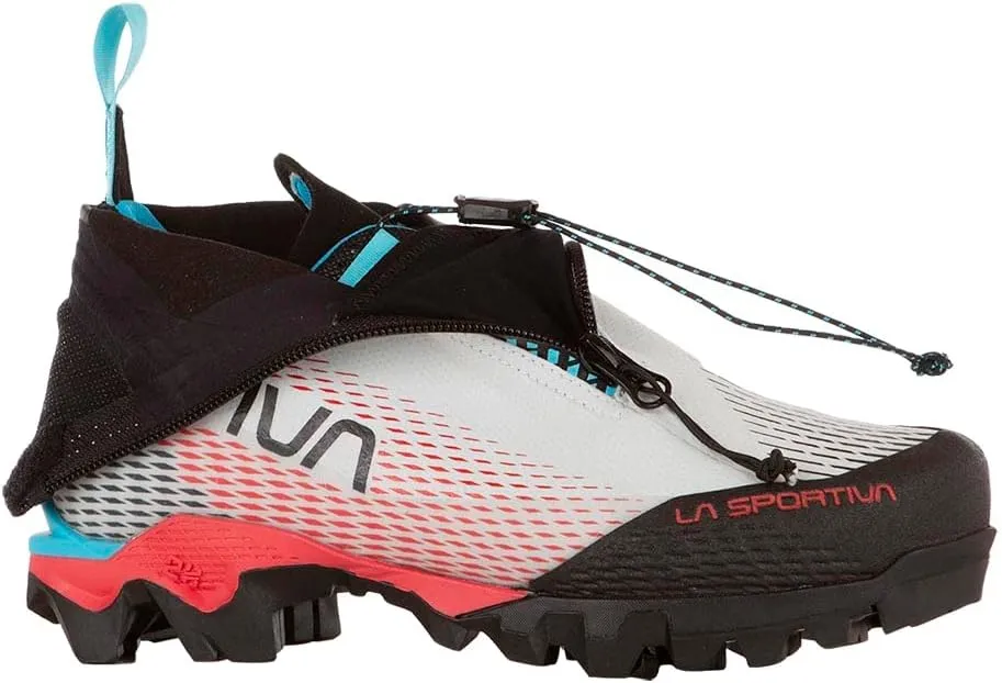 La Sportiva Womens Aequilibrium Speed GTX Mountaineering/Hiking Boot