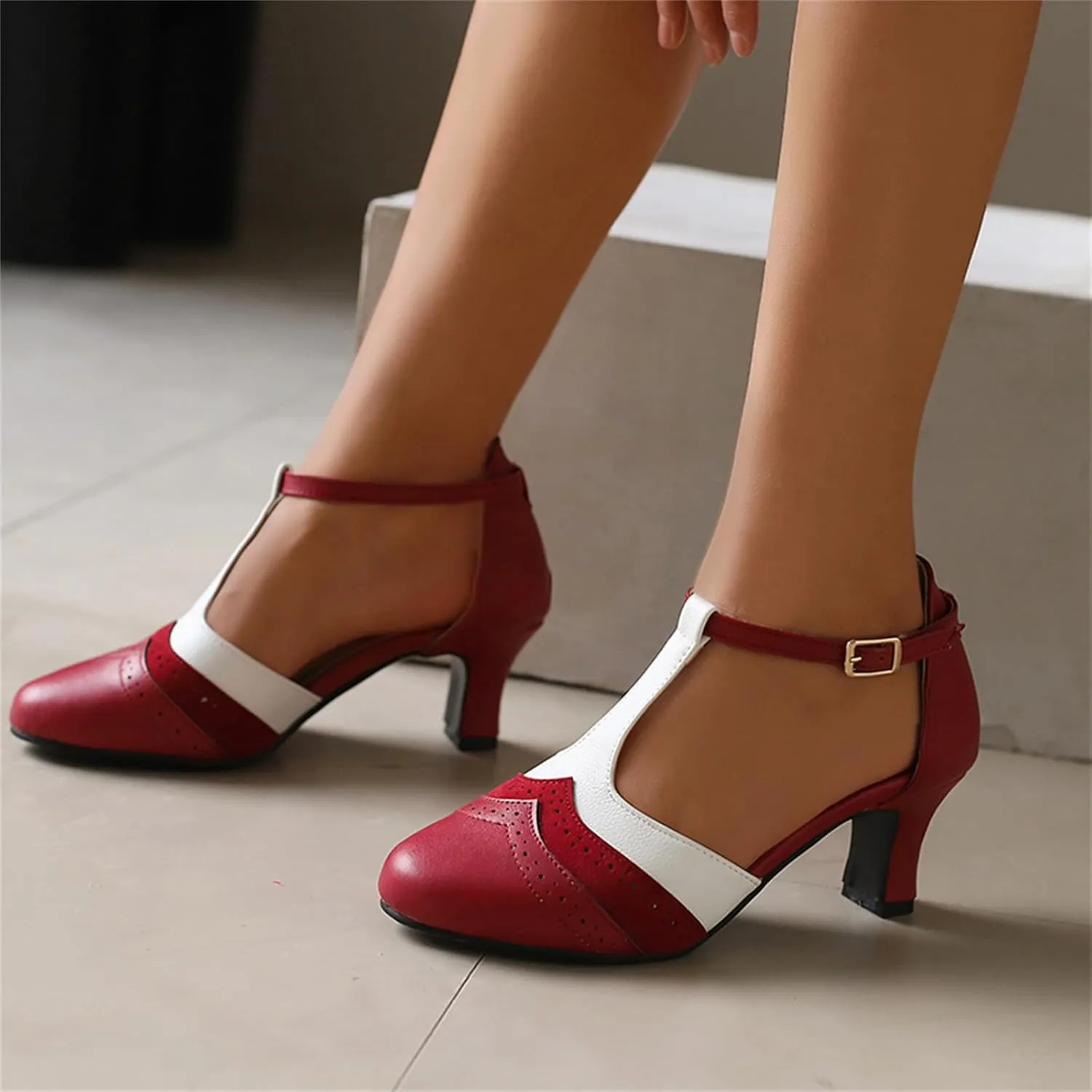 Womens T-Strap Two-Tone Round Toe Cute Kitten Heel Retro Ankle Strap Mary Jane Pumps D'Orsay Pumps