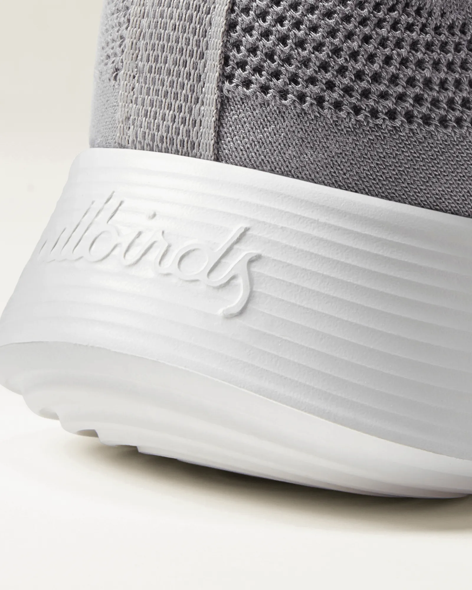WOMENS TREE RUNNER GO MEDIUM GREY